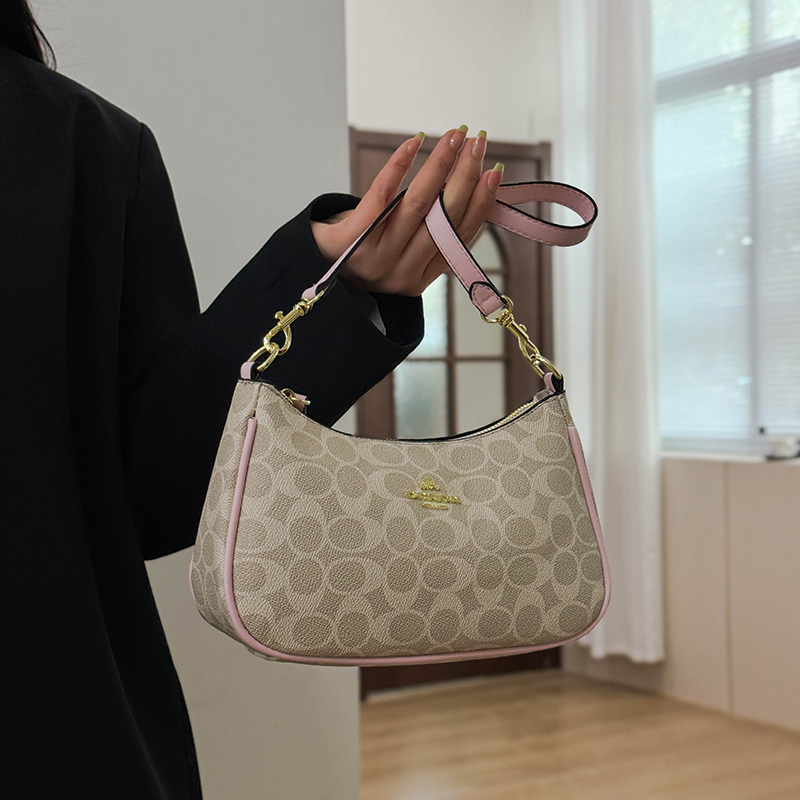 Luxury Lifestyle Fashion - Lüks Kadınlar İçin Üst Düzey Deri