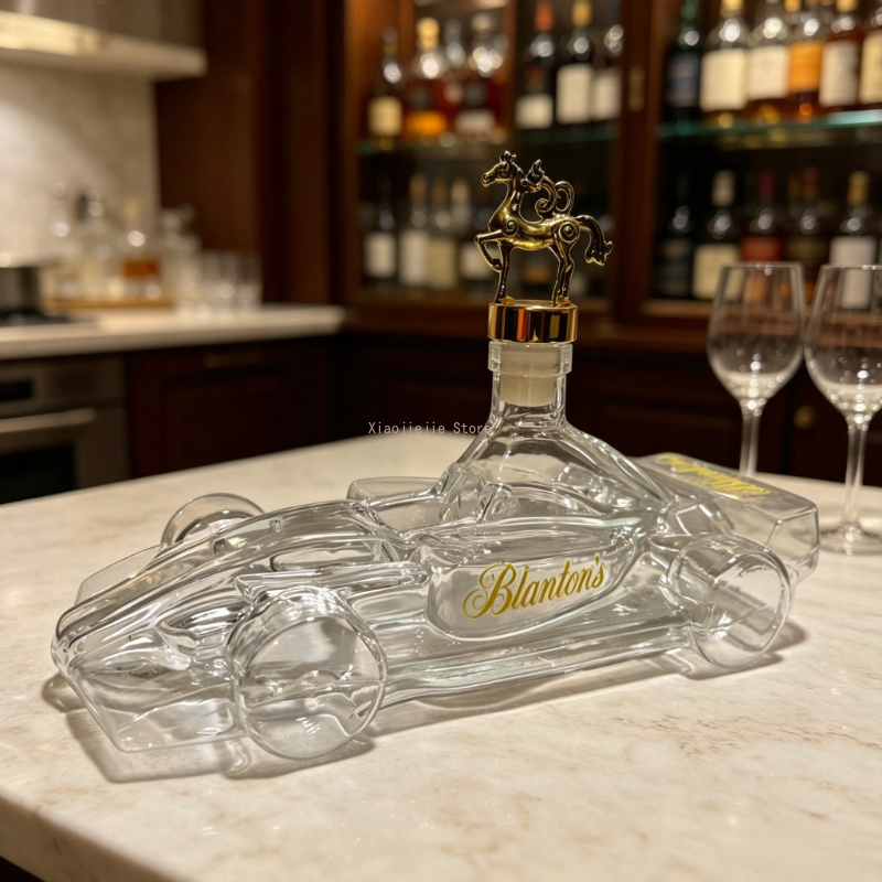 Glass Decanter Whiskey - Yarış Arabası Şeklinde At Tıpasıyla Birlikte