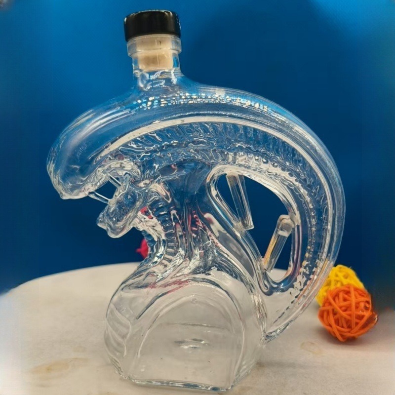 Uzaylı Xenomorph Şeklinde Visk - Glass Decanter Whiskey incelemesi ve fiyatı